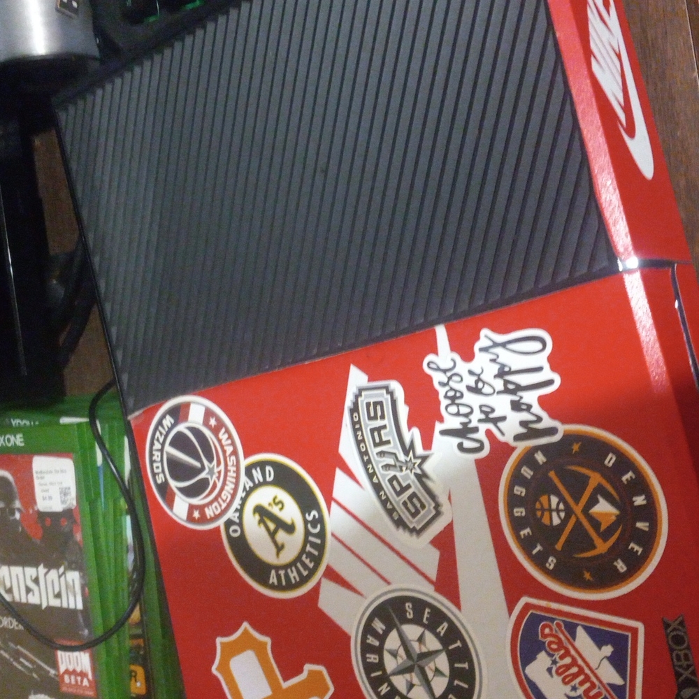 Xbox - Picture 3 of 3